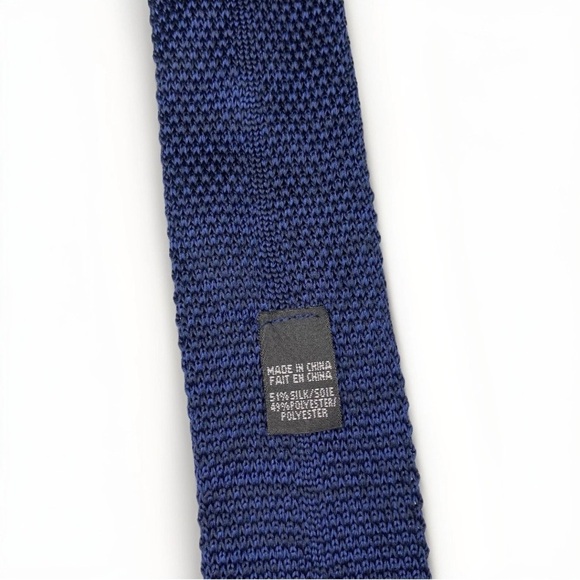 Tommy Hilfiger Square End Knit Silk Blend Blue & Red Necktie Tie Preppy Classic - Picture 3 of 5